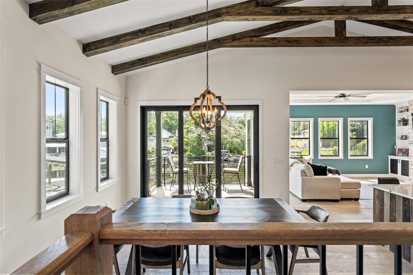 8107 N RIVER SHORE DR