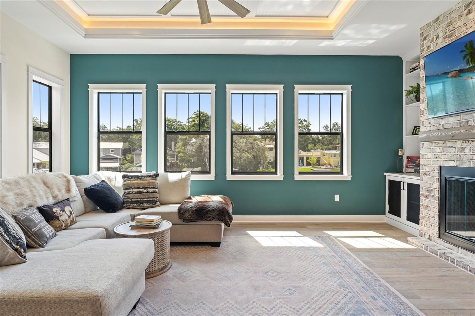 8107 N RIVER SHORE DR