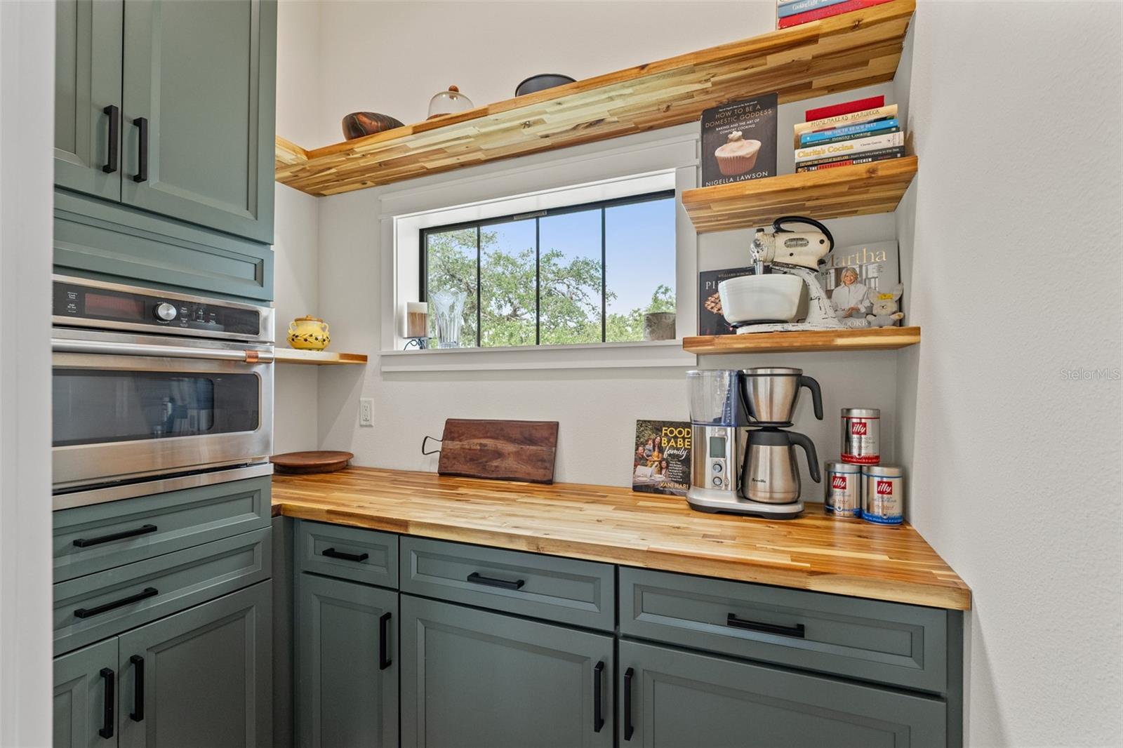 8107 N RIVER SHORE DR