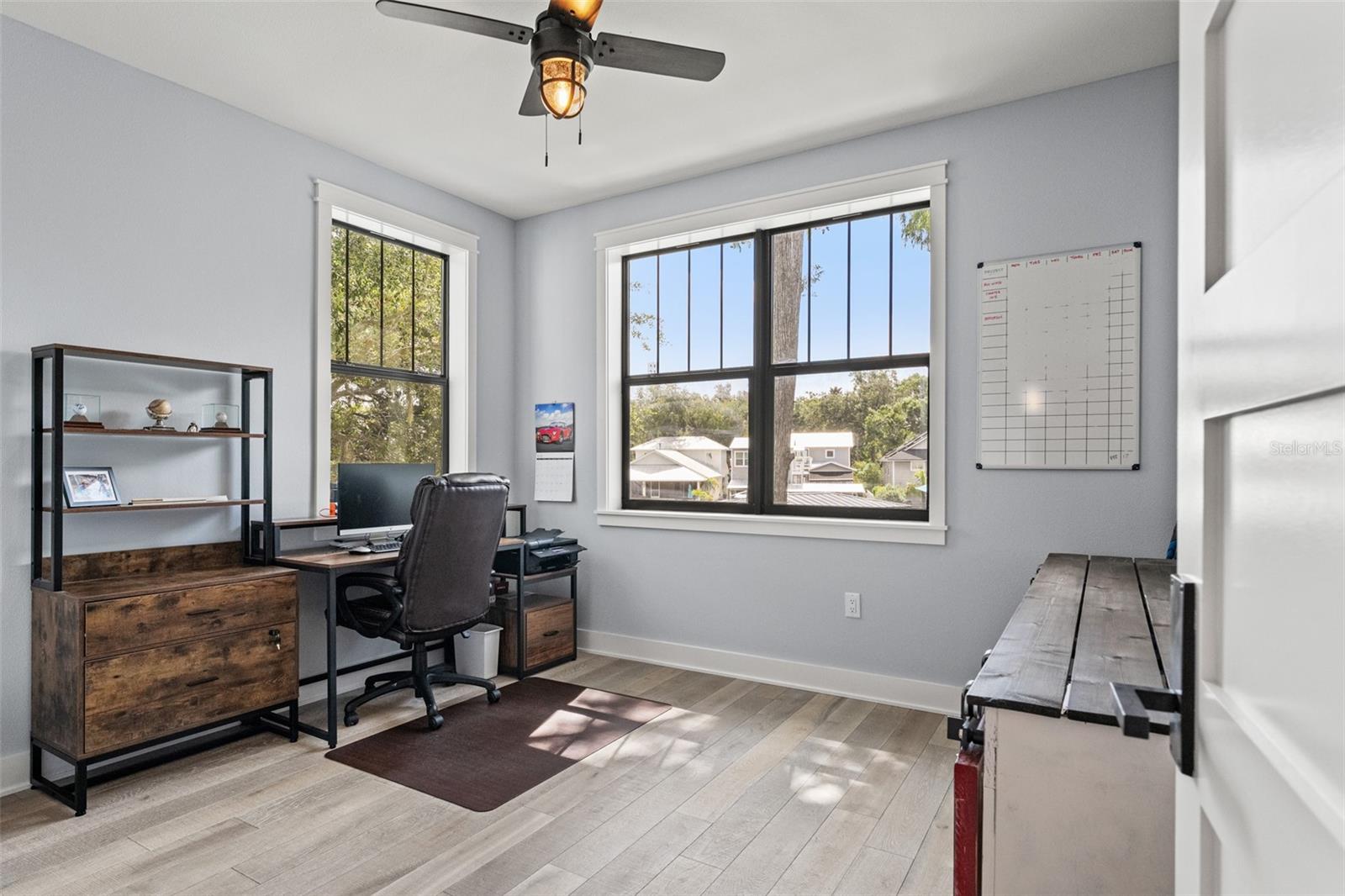 8107 N RIVER SHORE DR