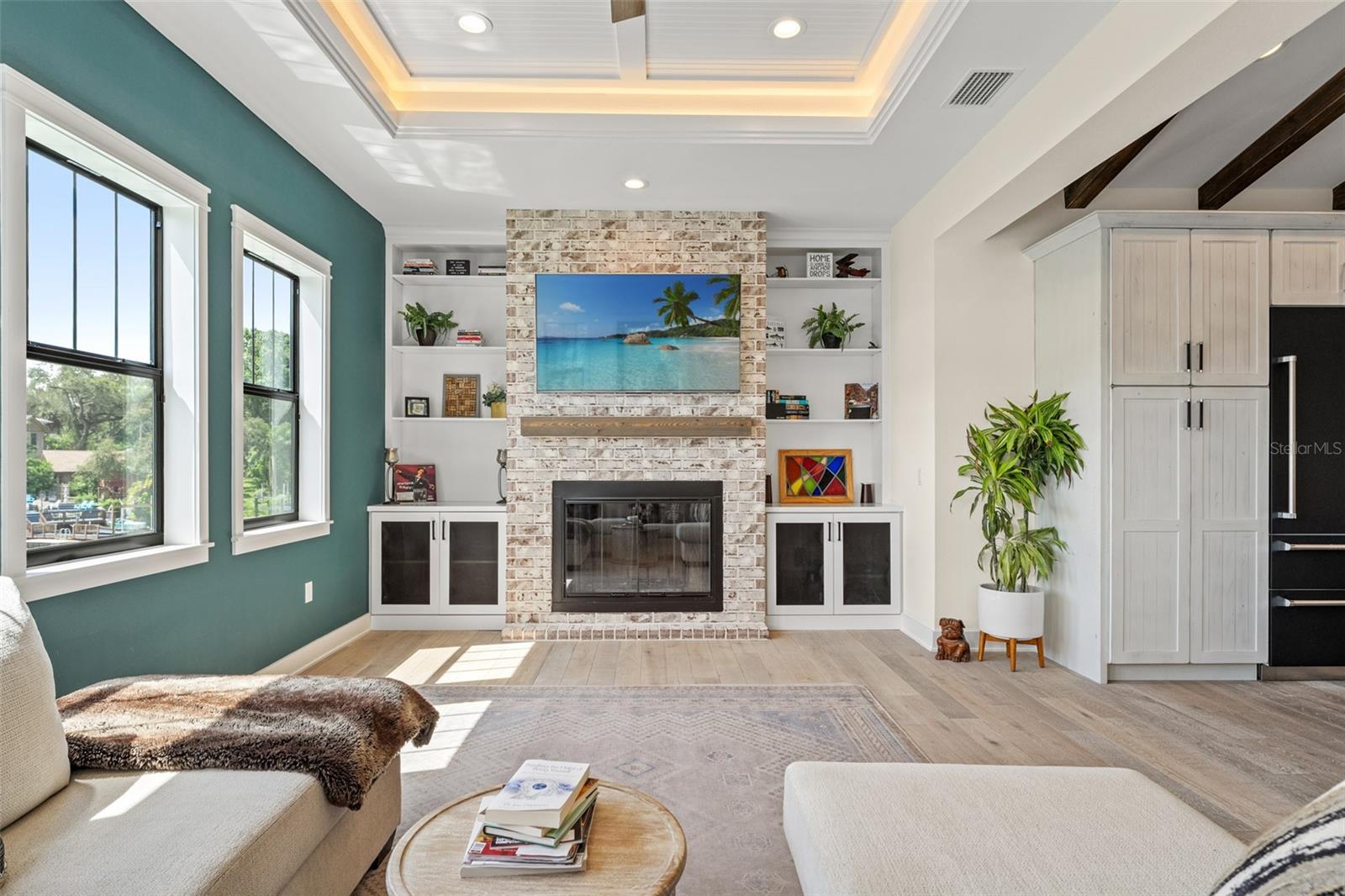 8107 N RIVER SHORE DR