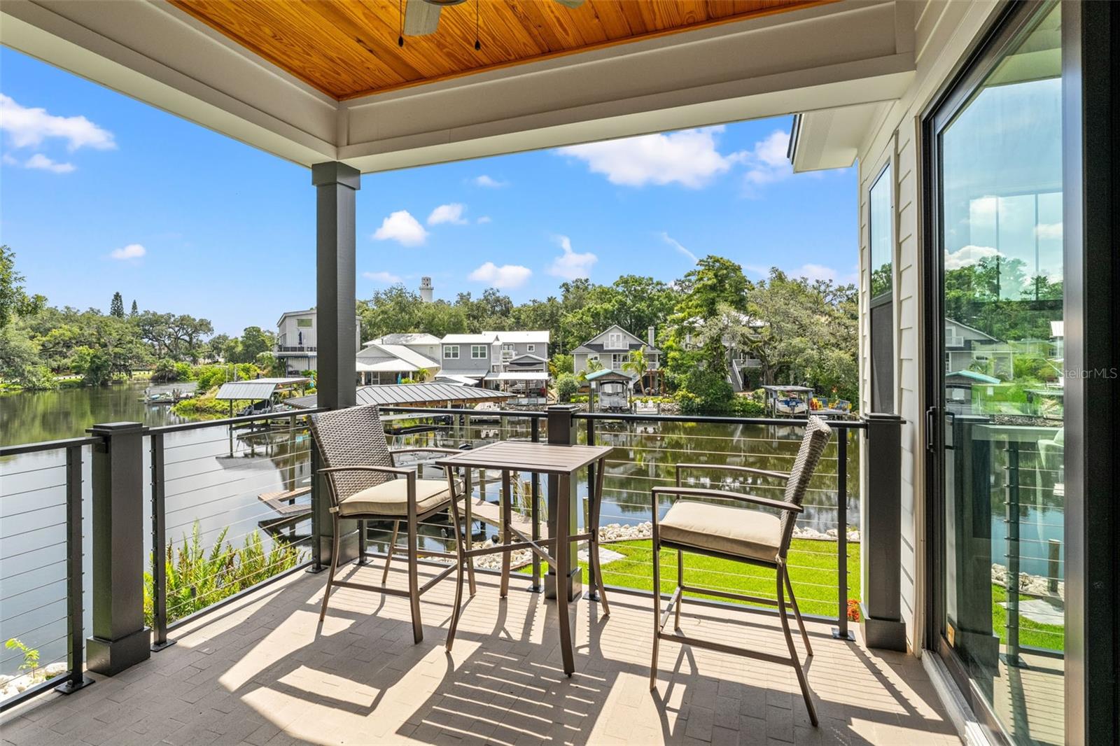 8107 N RIVER SHORE DR