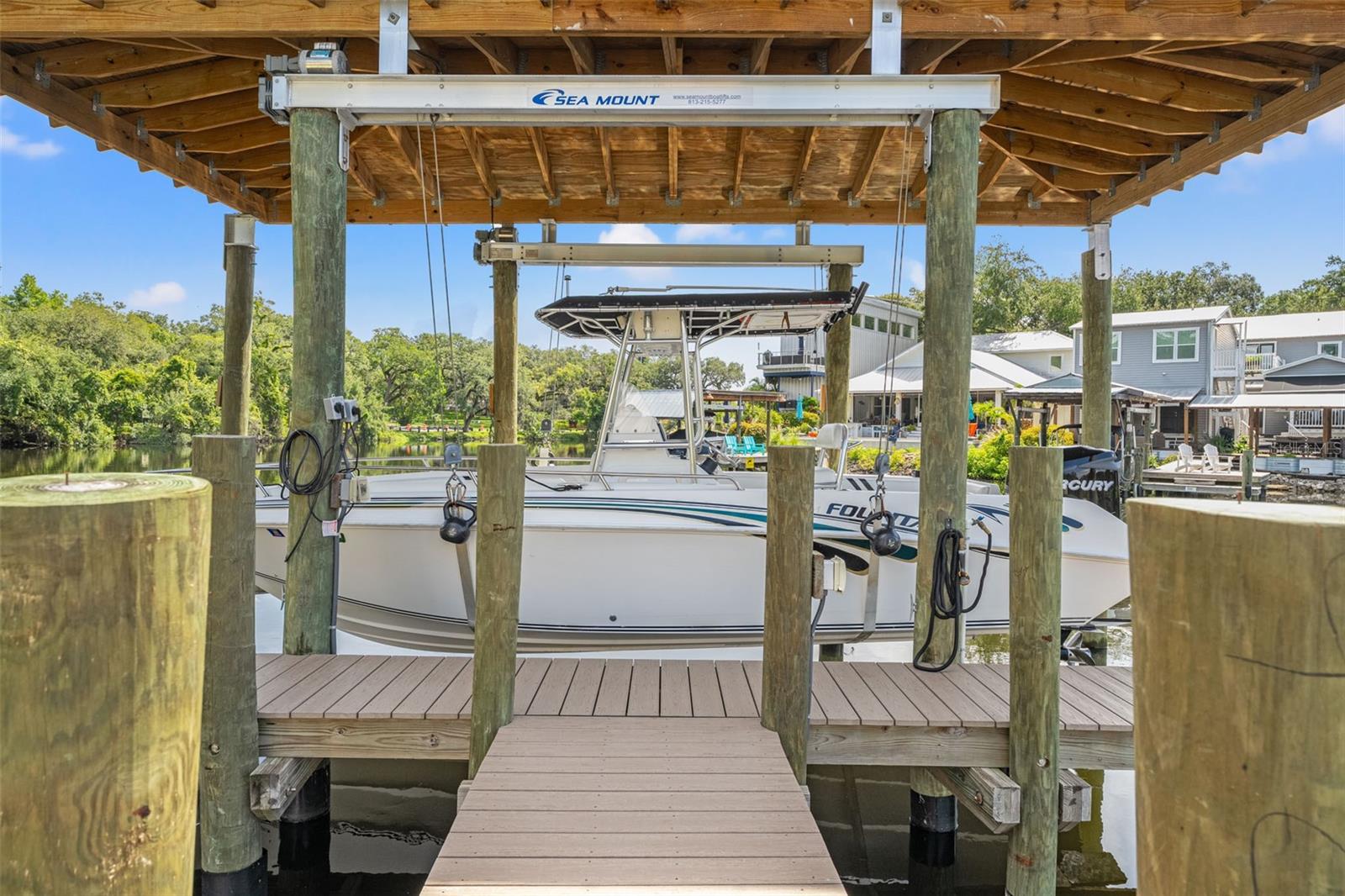 8107 N RIVER SHORE DR