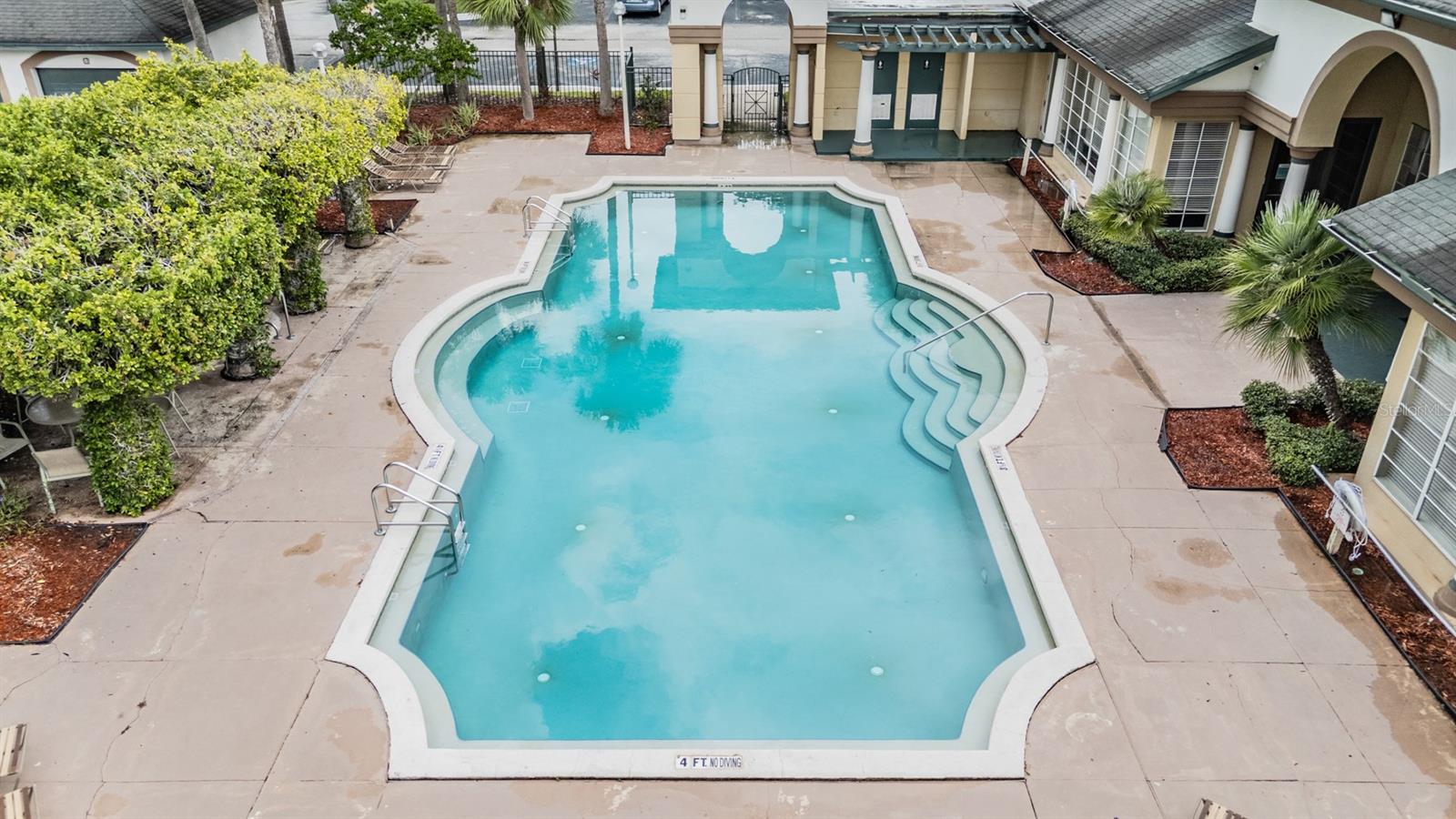 17101 CARRINGTON PARK DR #415