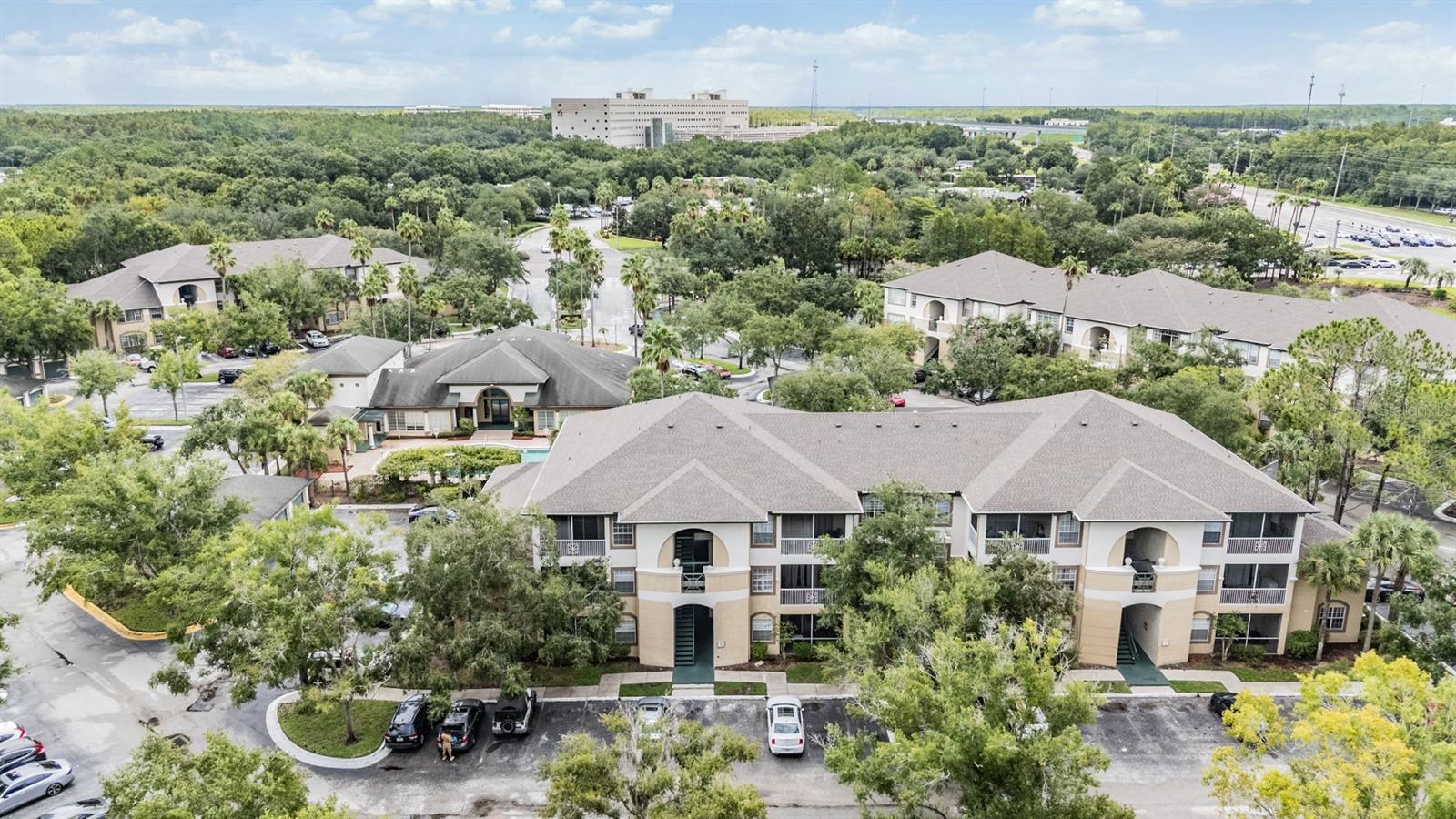 17101 CARRINGTON PARK DR #415