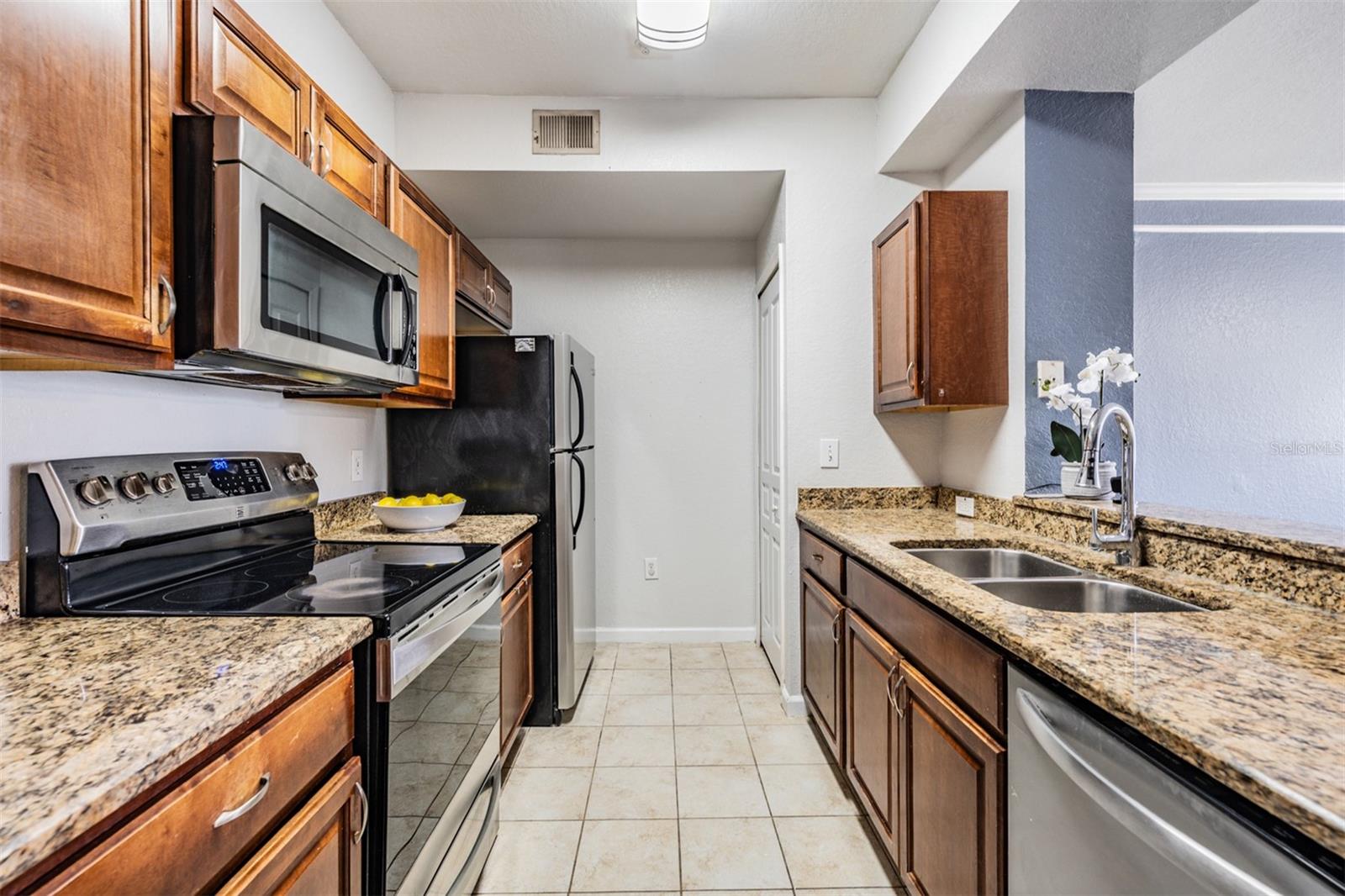 17101 CARRINGTON PARK DR #415