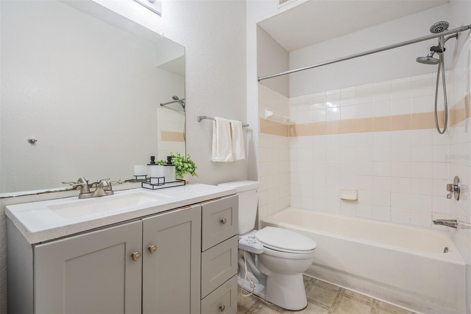 17101 CARRINGTON PARK DR #415