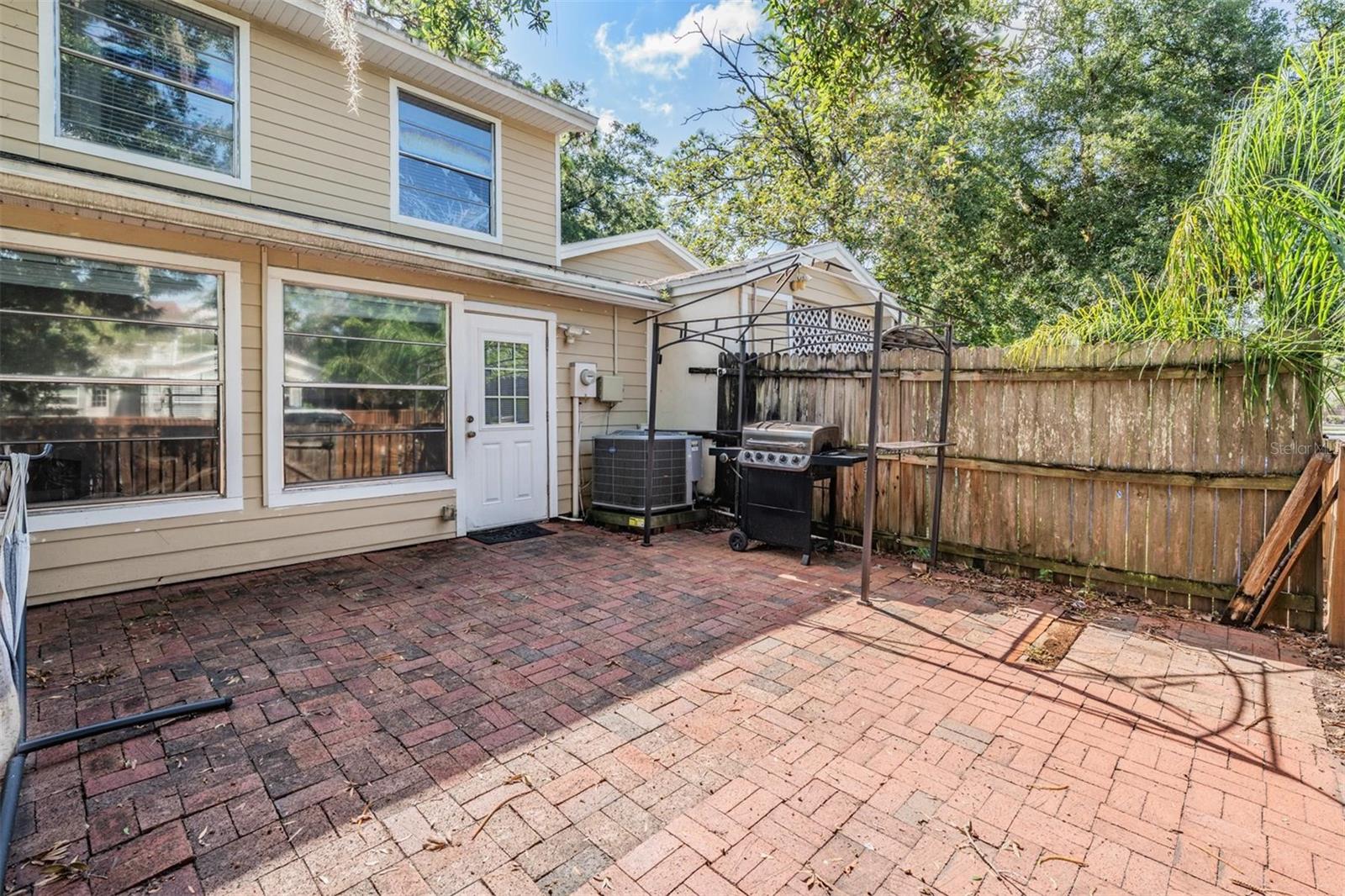 14631 LAKE FOREST DR