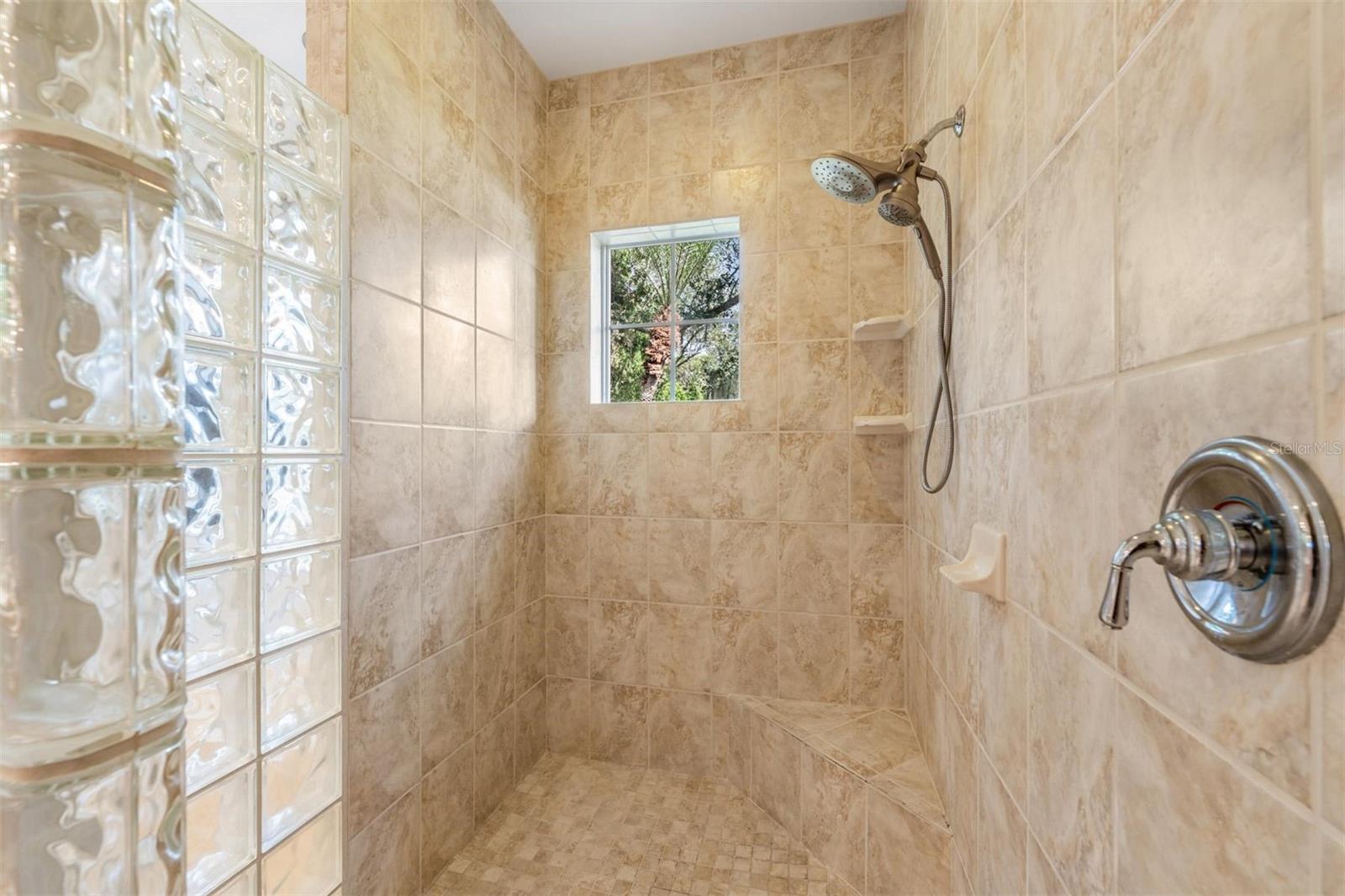 7900 UMBRELLA PINE WAY