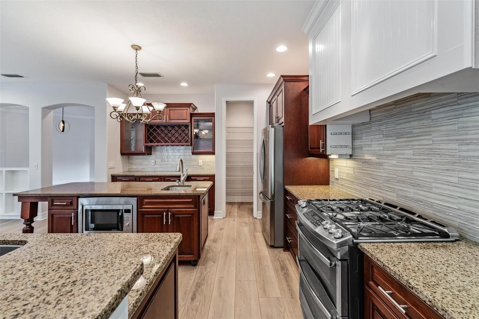 7900 UMBRELLA PINE WAY