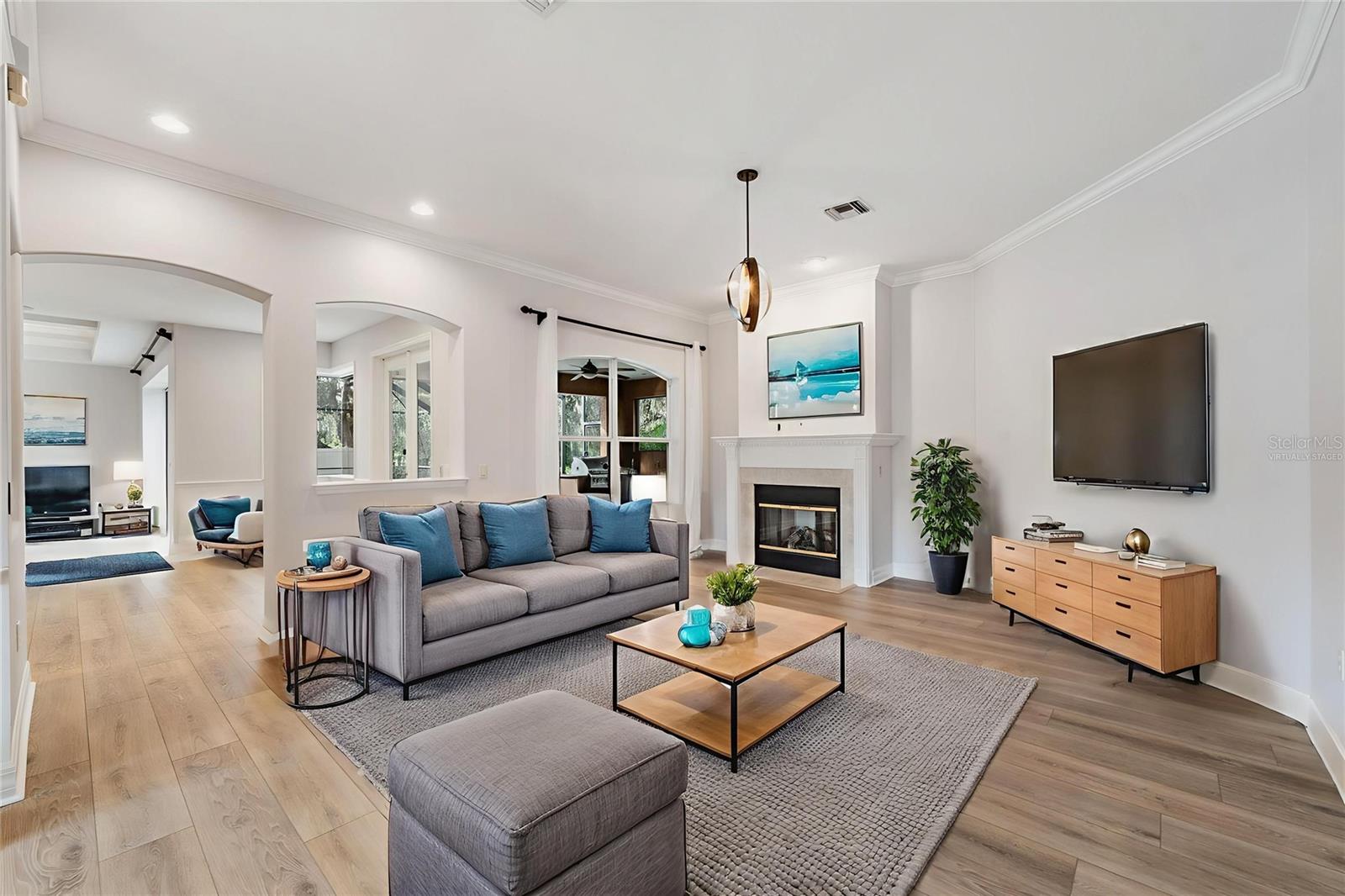 7900 UMBRELLA PINE WAY