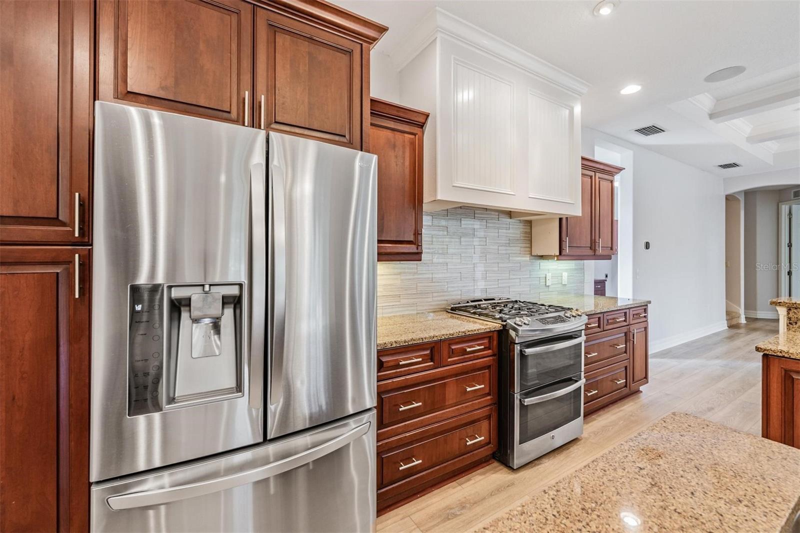 7900 UMBRELLA PINE WAY