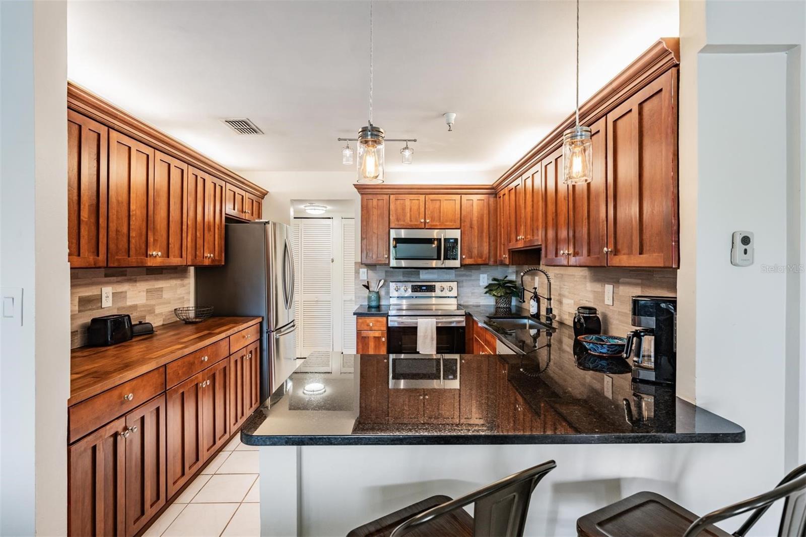 2780 N RIVERSIDE DR #105