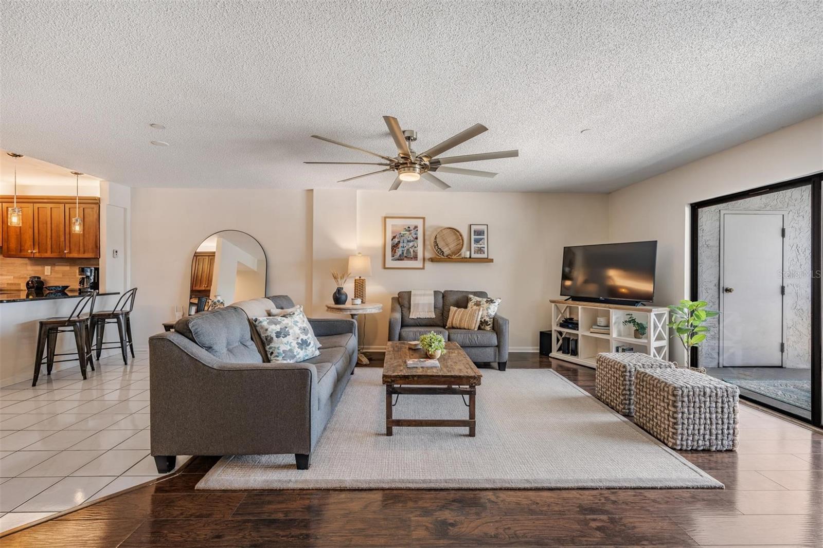 2780 N RIVERSIDE DR #105