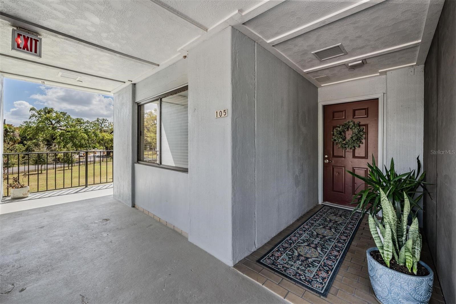 2780 N RIVERSIDE DR #105