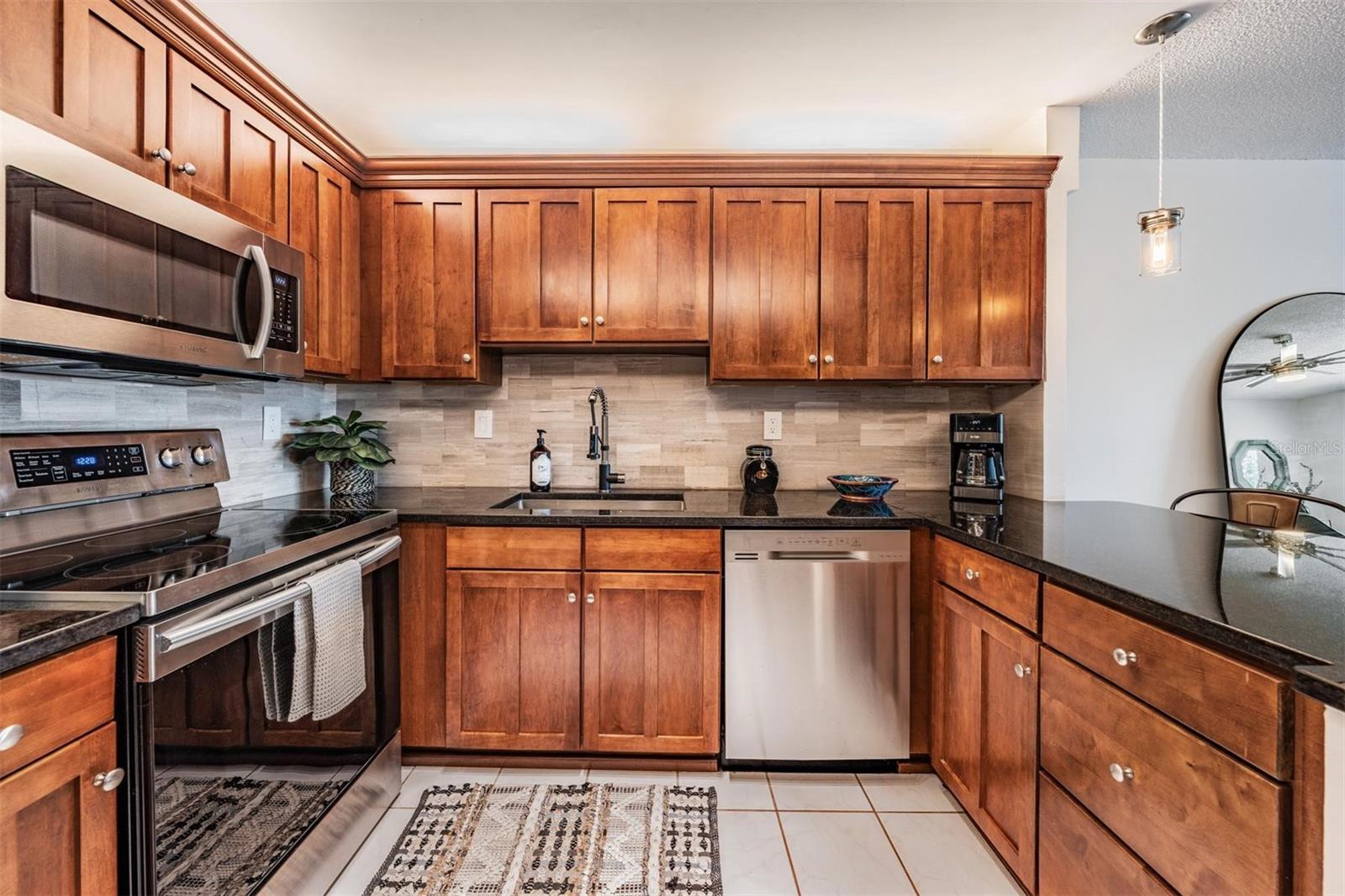 2780 N RIVERSIDE DR #105