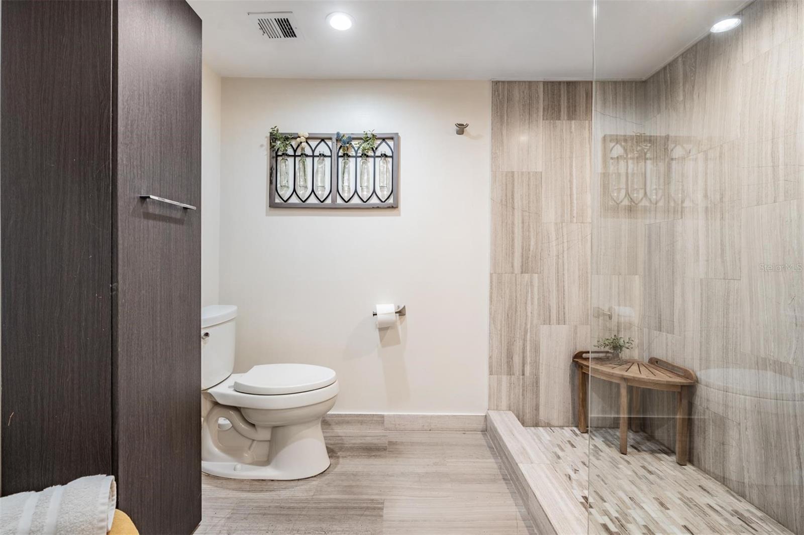 2780 N RIVERSIDE DR #105