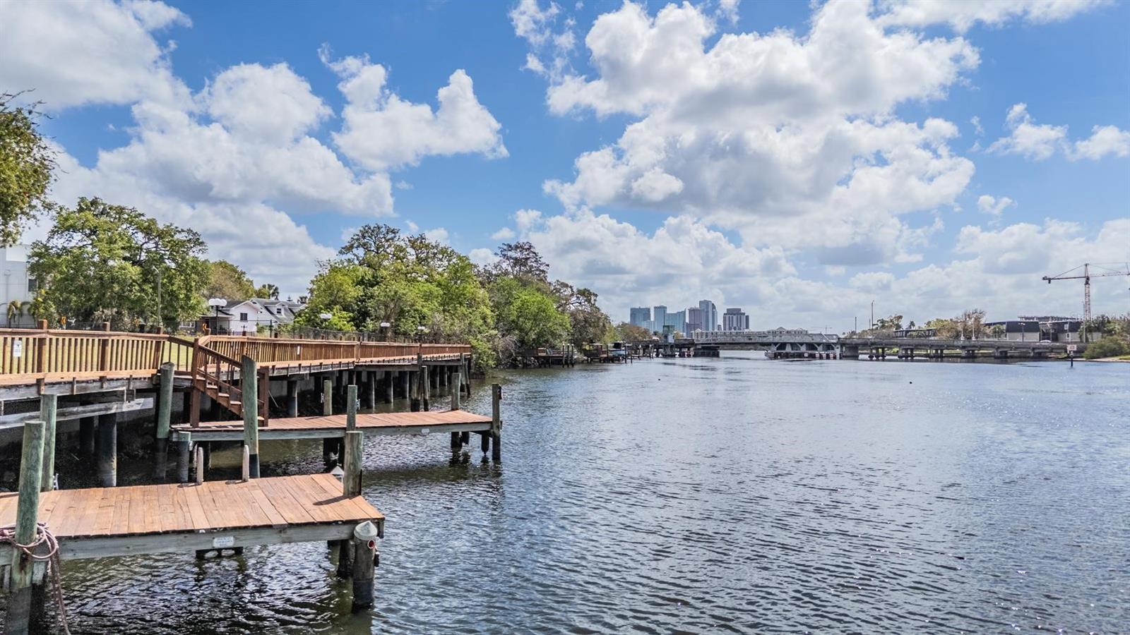 2780 N RIVERSIDE DR #105