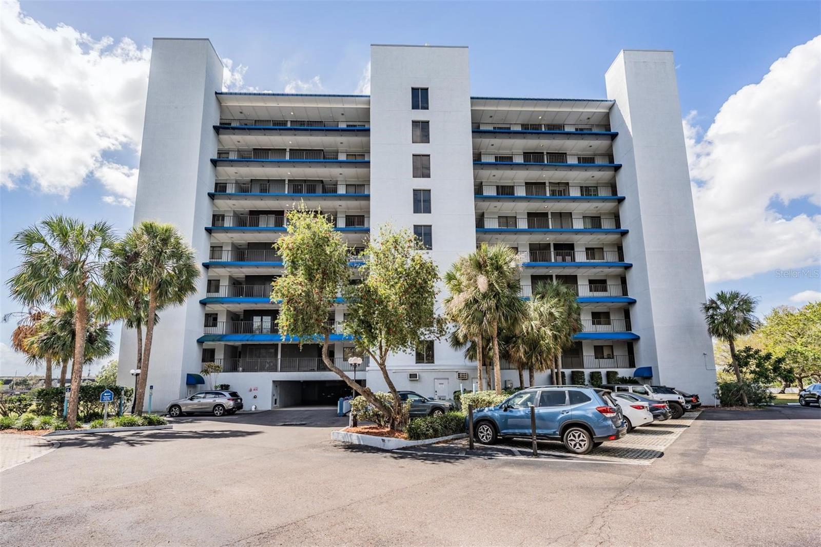 2780 N RIVERSIDE DR #105