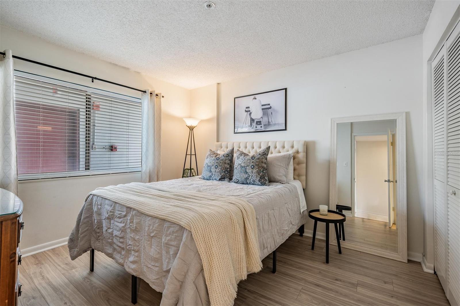 2780 N RIVERSIDE DR #105