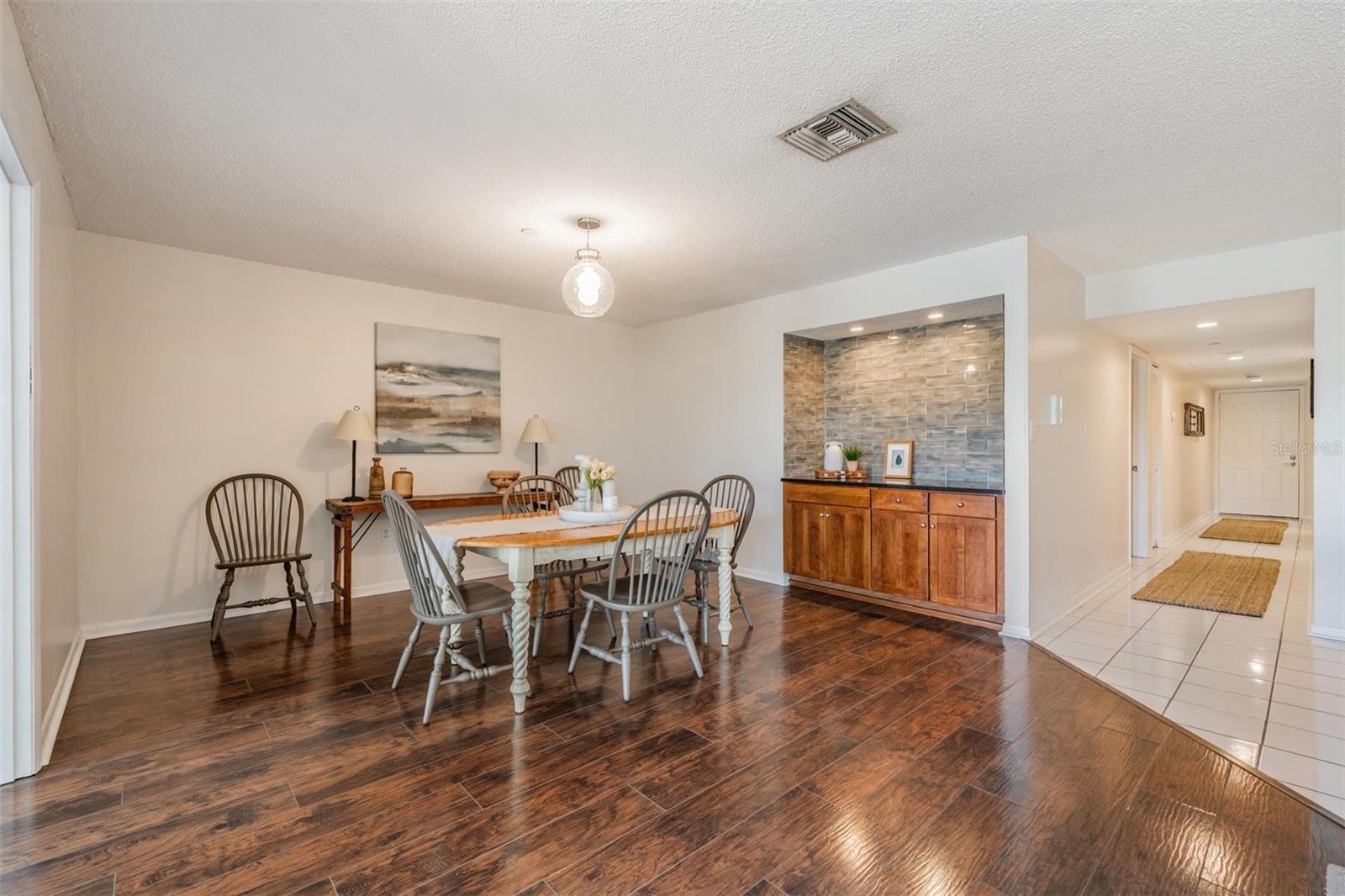 2780 N RIVERSIDE DR #105