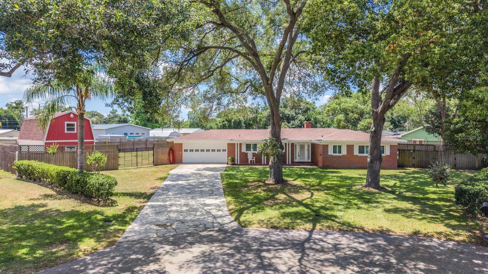 712 CAMELLIA CT