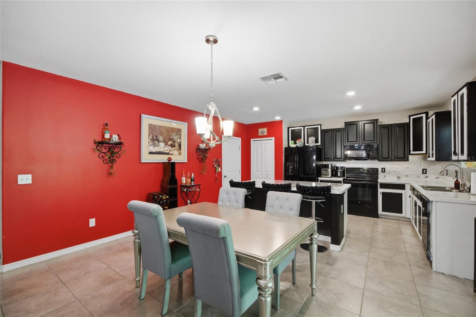 3035 MOULDEN HOLLOW DR