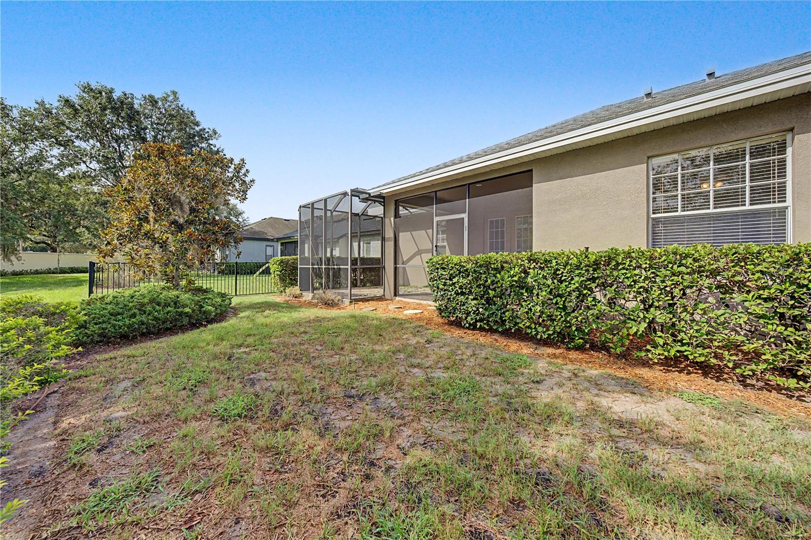 8152 LAGERFELD DR