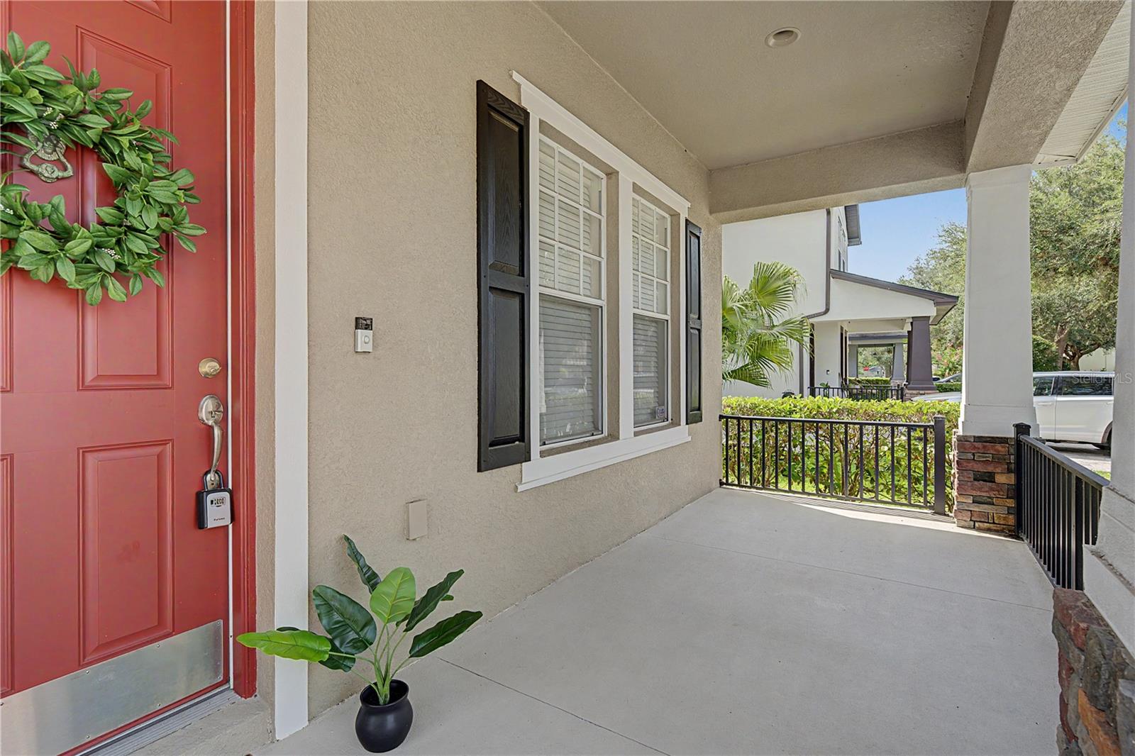 8152 LAGERFELD DR