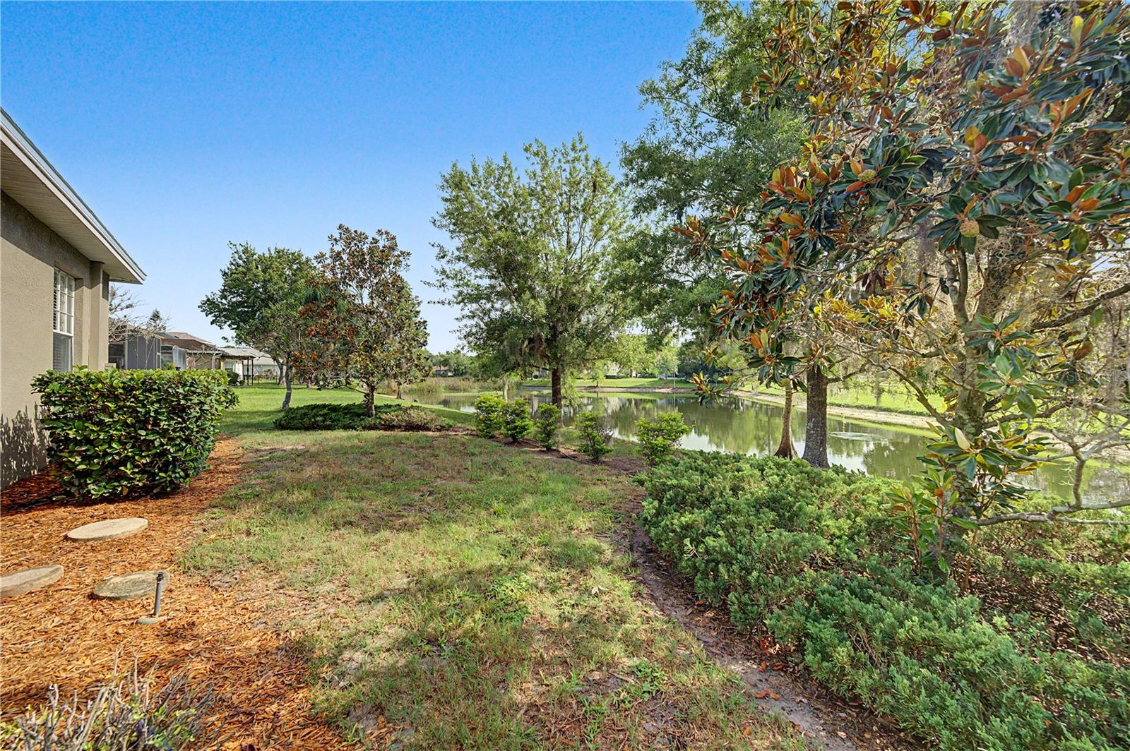 8152 LAGERFELD DR