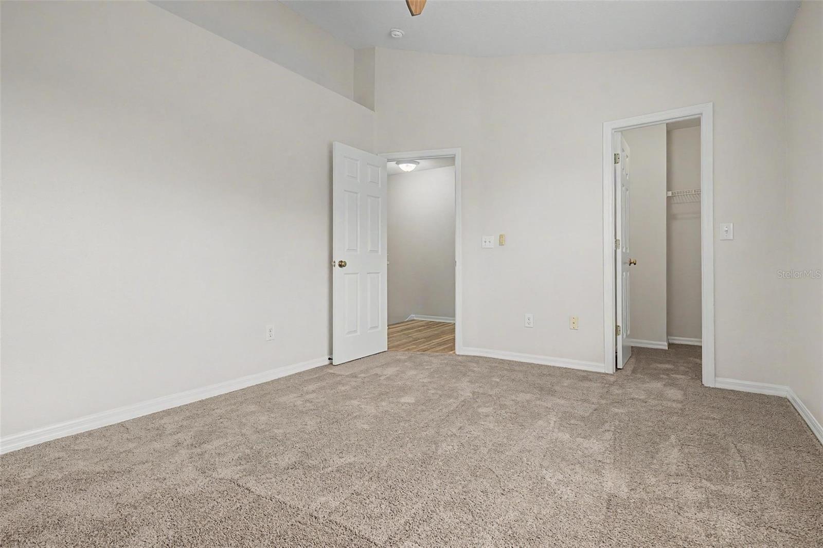 12216 COUNTRY WHITE CIR #12216