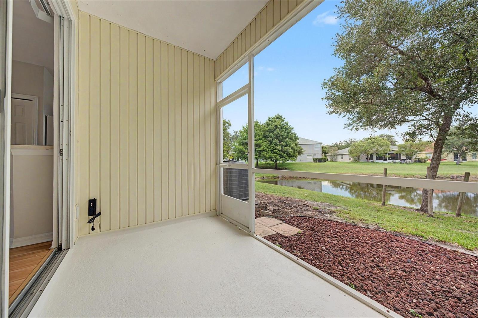 12216 COUNTRY WHITE CIR #12216
