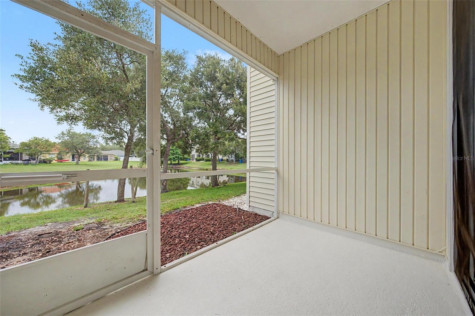 12216 COUNTRY WHITE CIR #12216