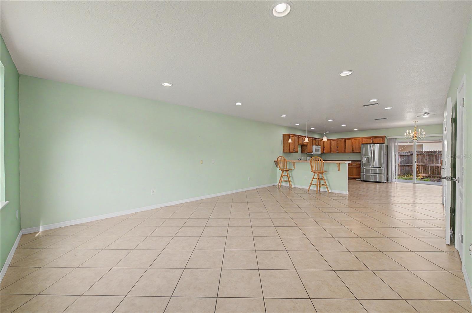 2106 PINE CHACE CT