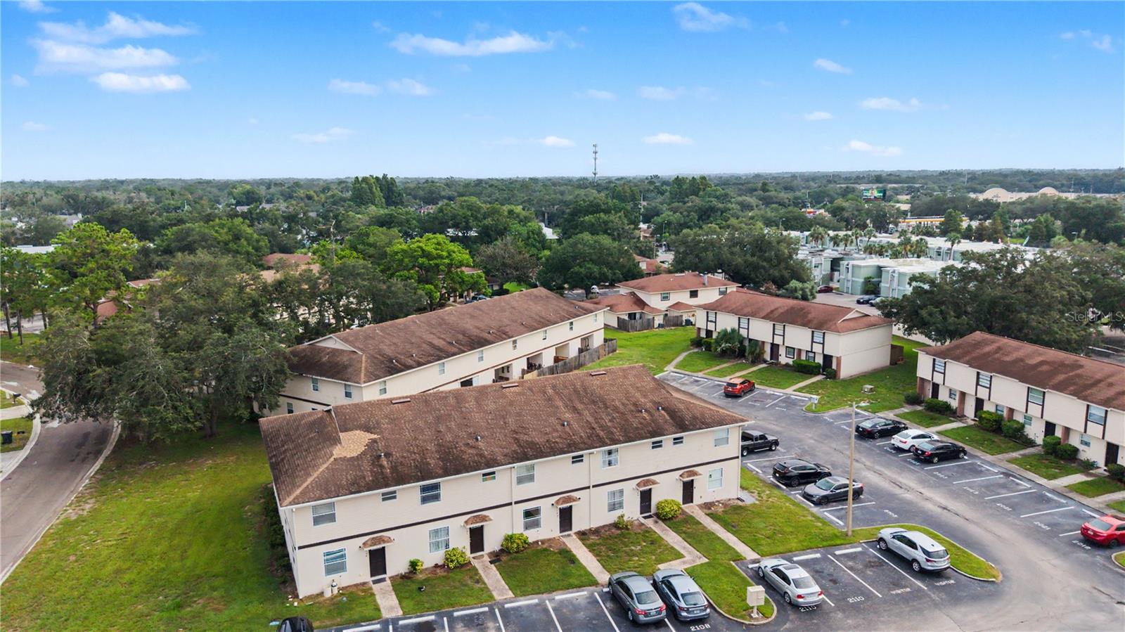2106 PINE CHACE CT