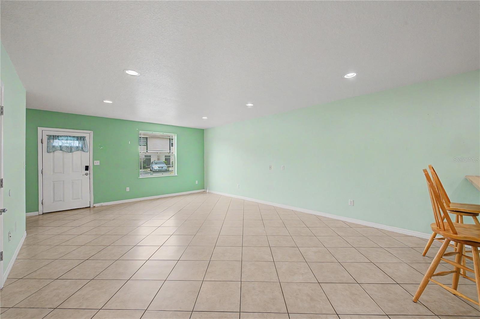 2106 PINE CHACE CT