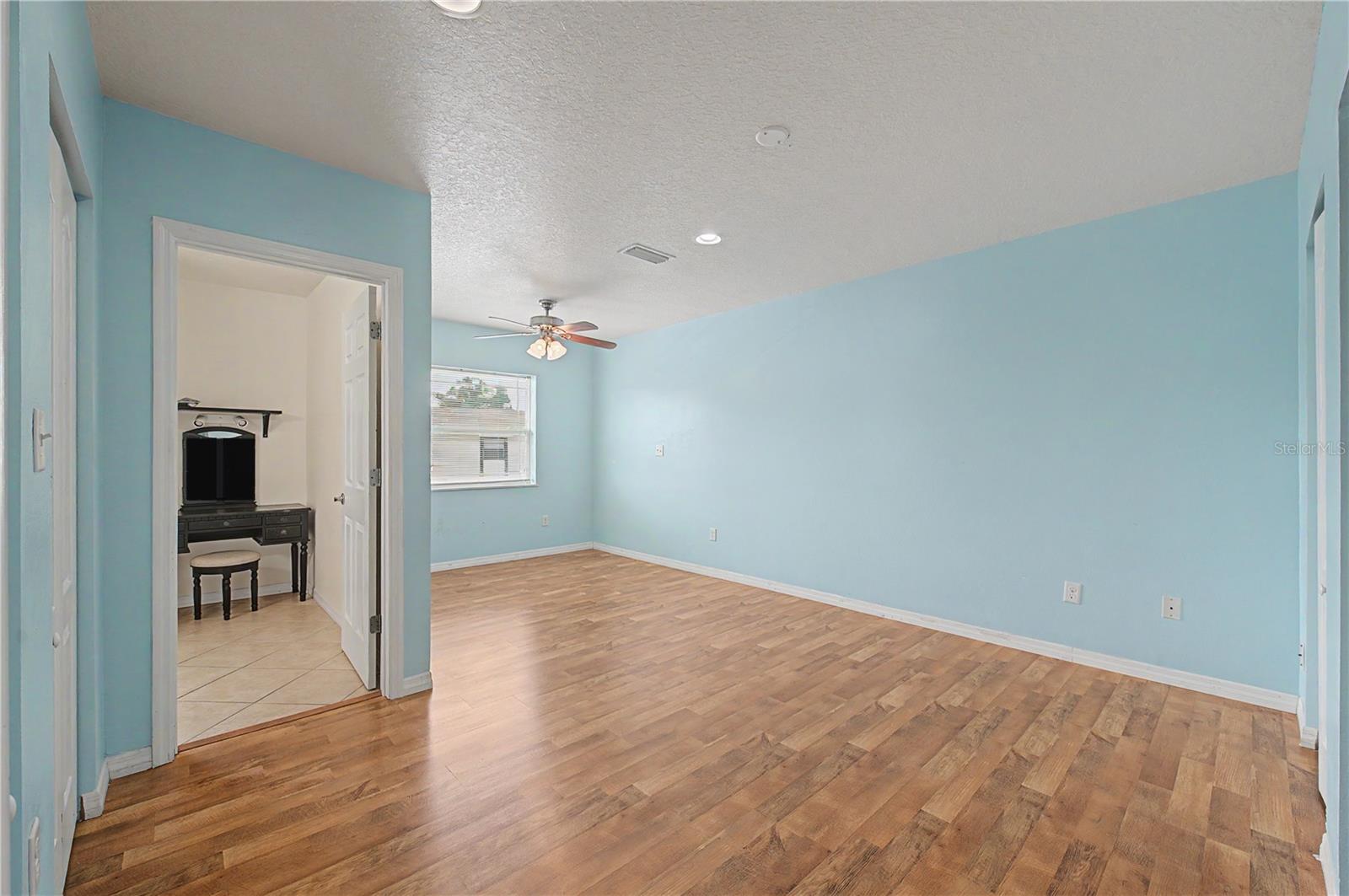 2106 PINE CHACE CT