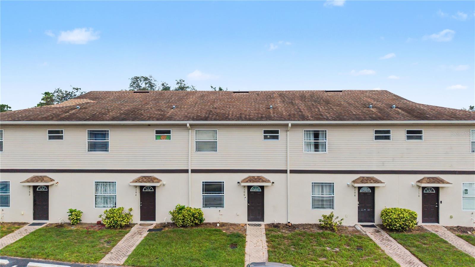 2106 PINE CHACE CT