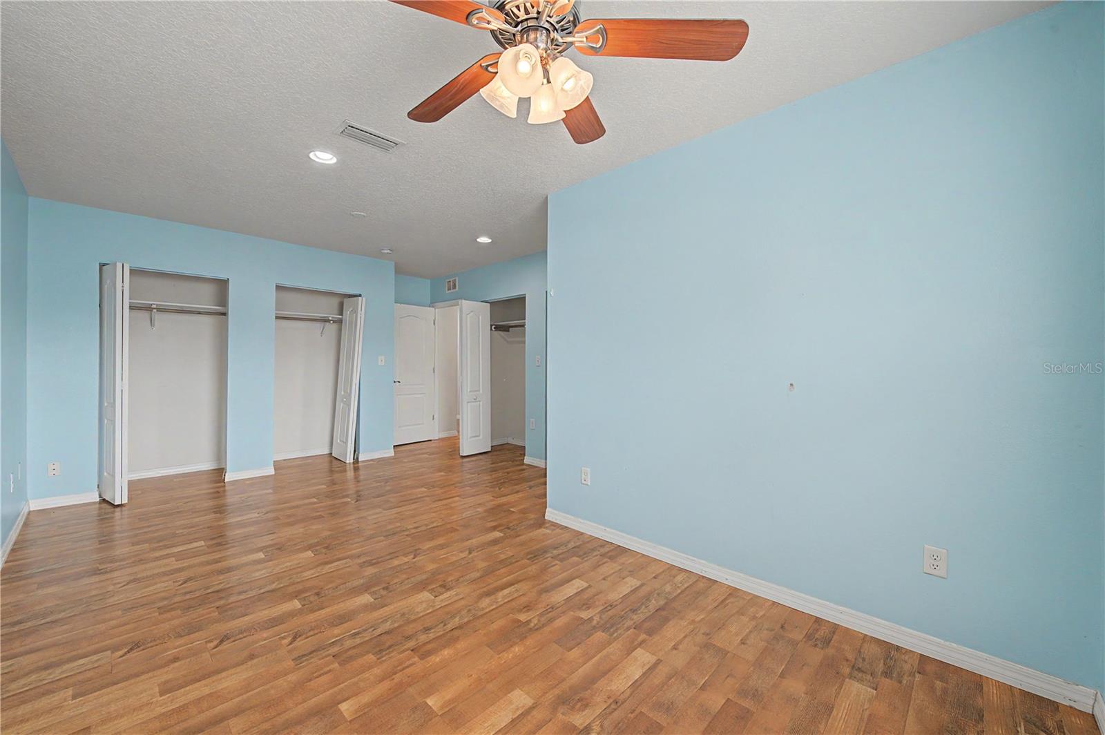 2106 PINE CHACE CT