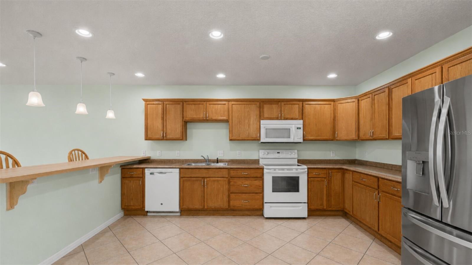 2106 PINE CHACE CT