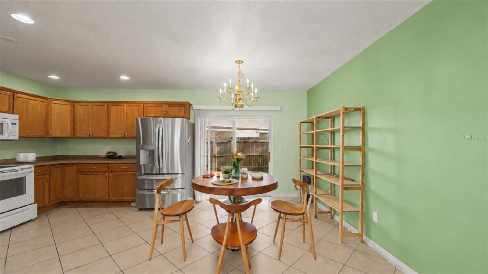 2106 PINE CHACE CT