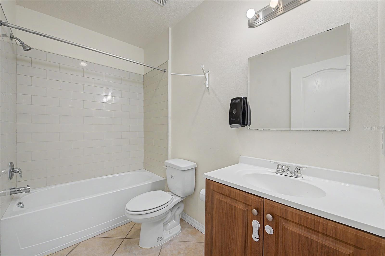 2106 PINE CHACE CT