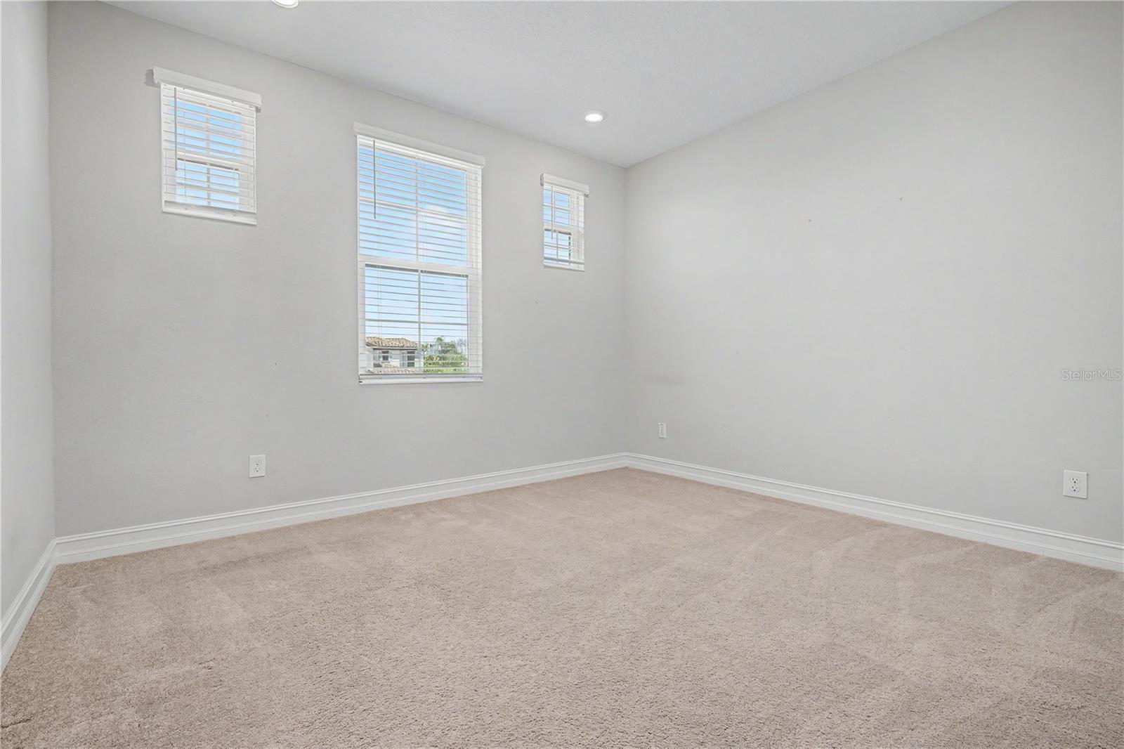 19539 ROSEATE DR