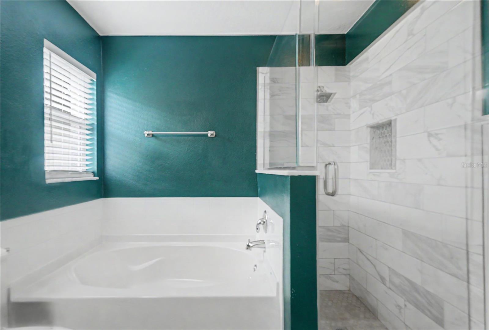 3908 BRILEY LOOP