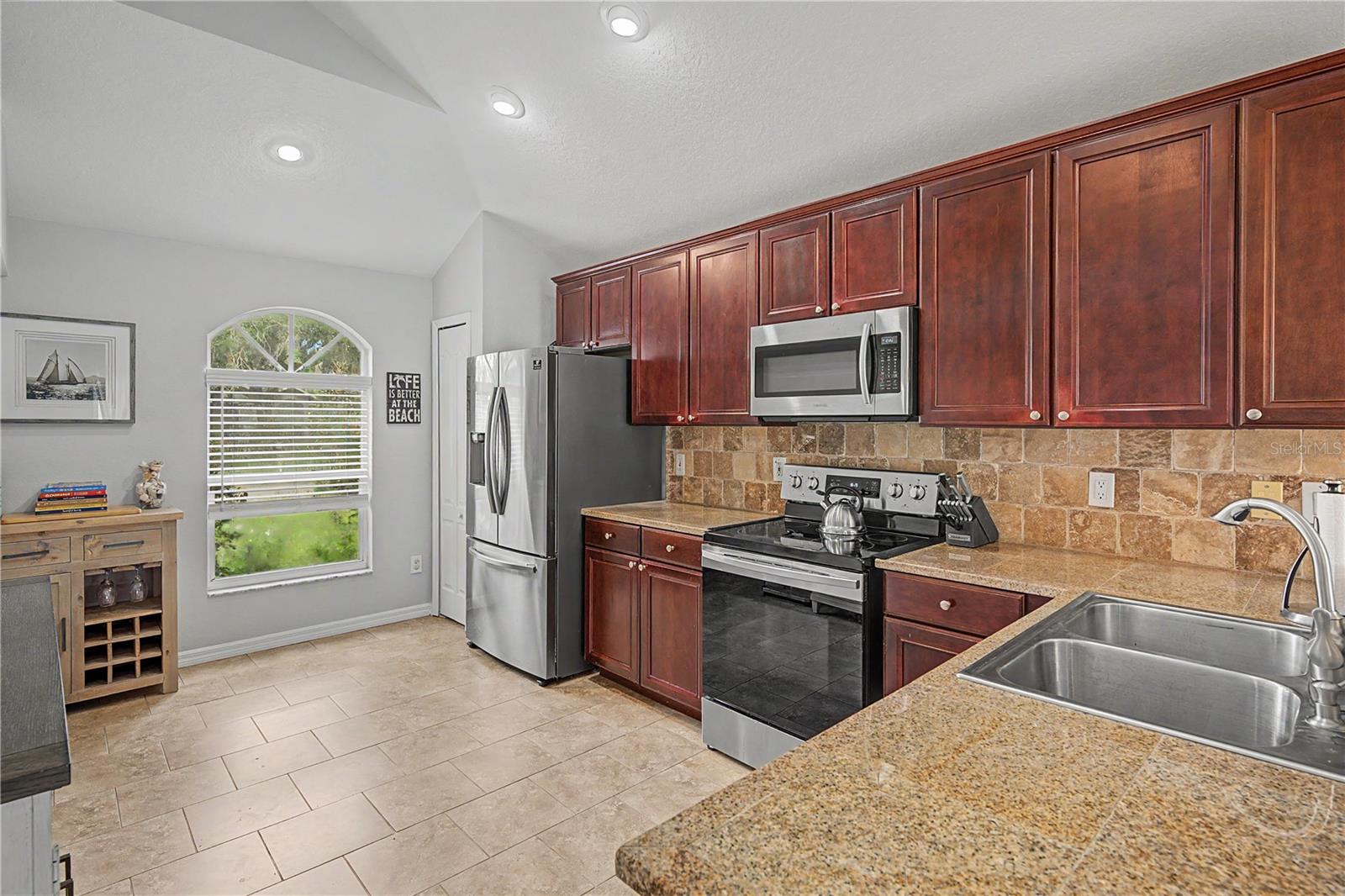 3908 BRILEY LOOP