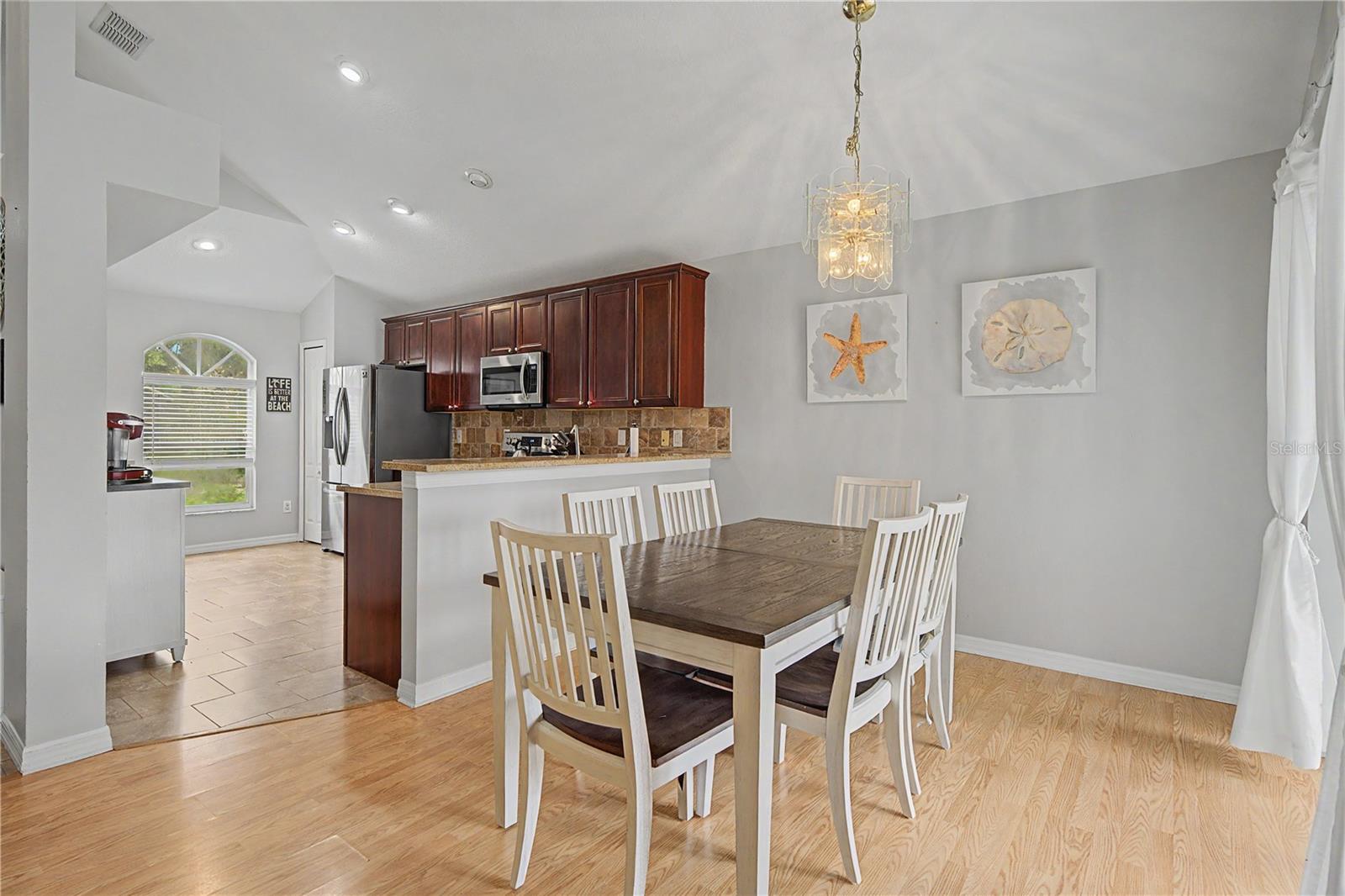 3908 BRILEY LOOP