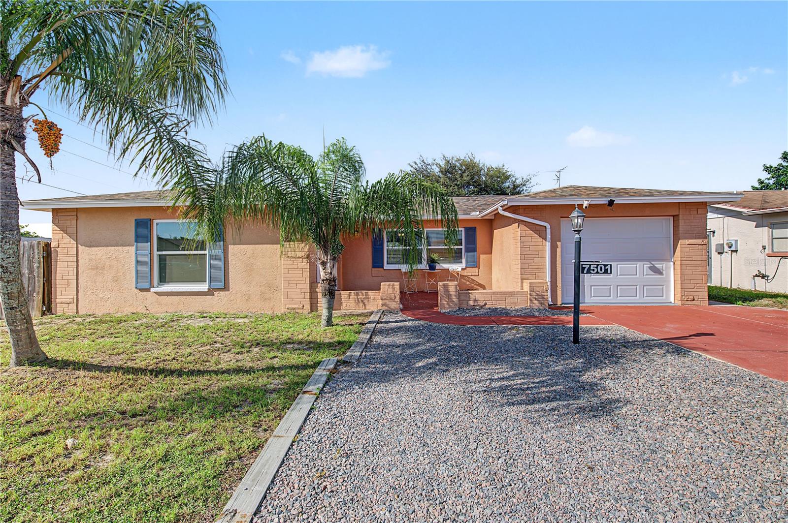 7501 FOXBLOOM DR