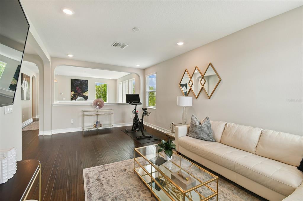 19203 PEASE PL