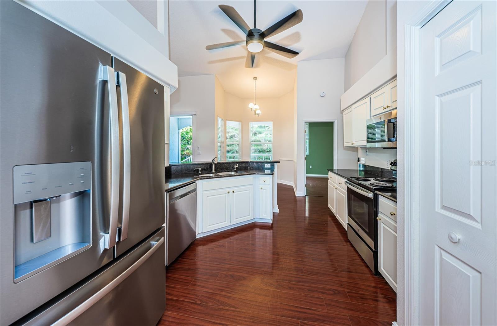 1032 ROSETREE LN