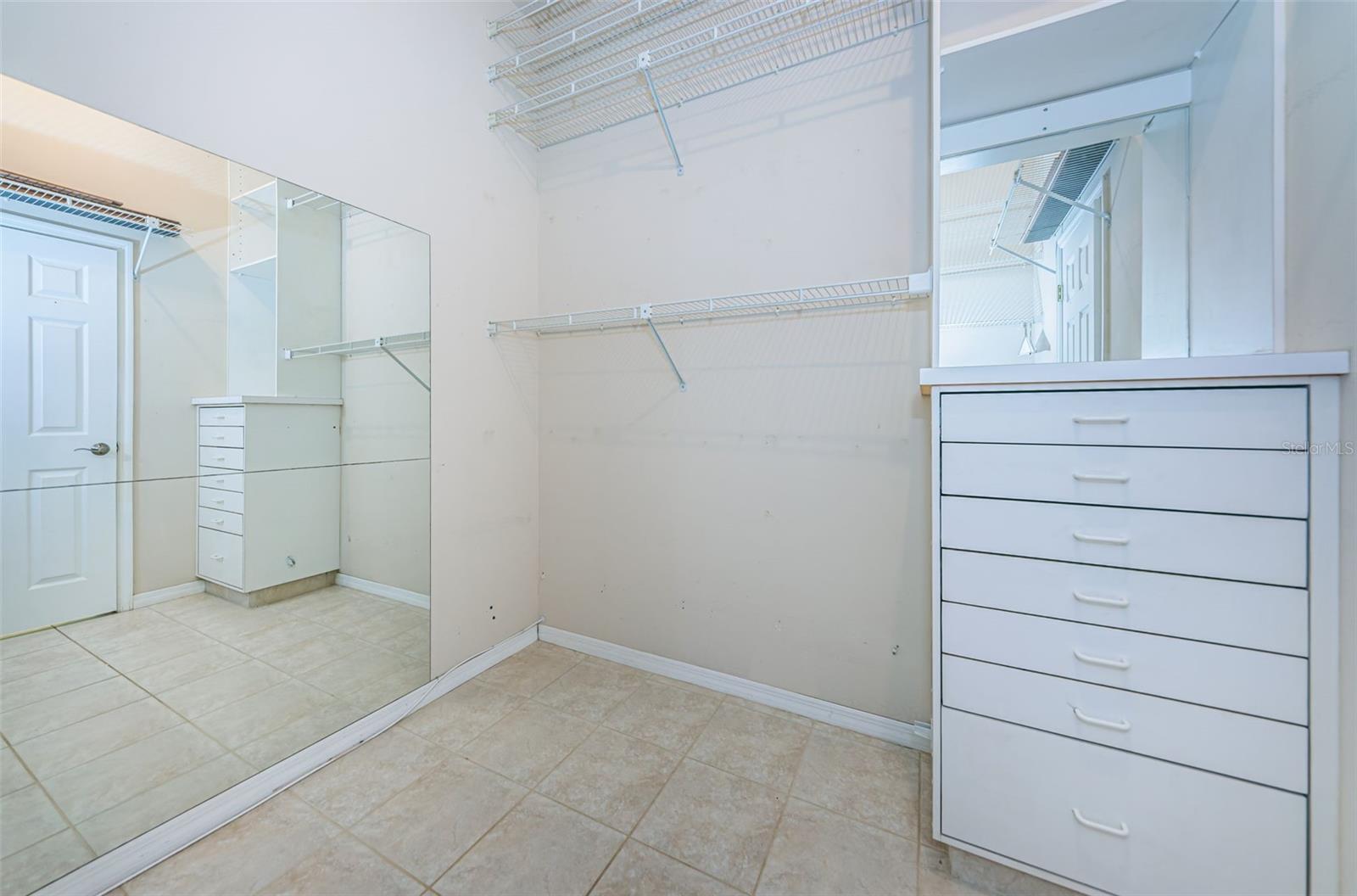 1032 ROSETREE LN